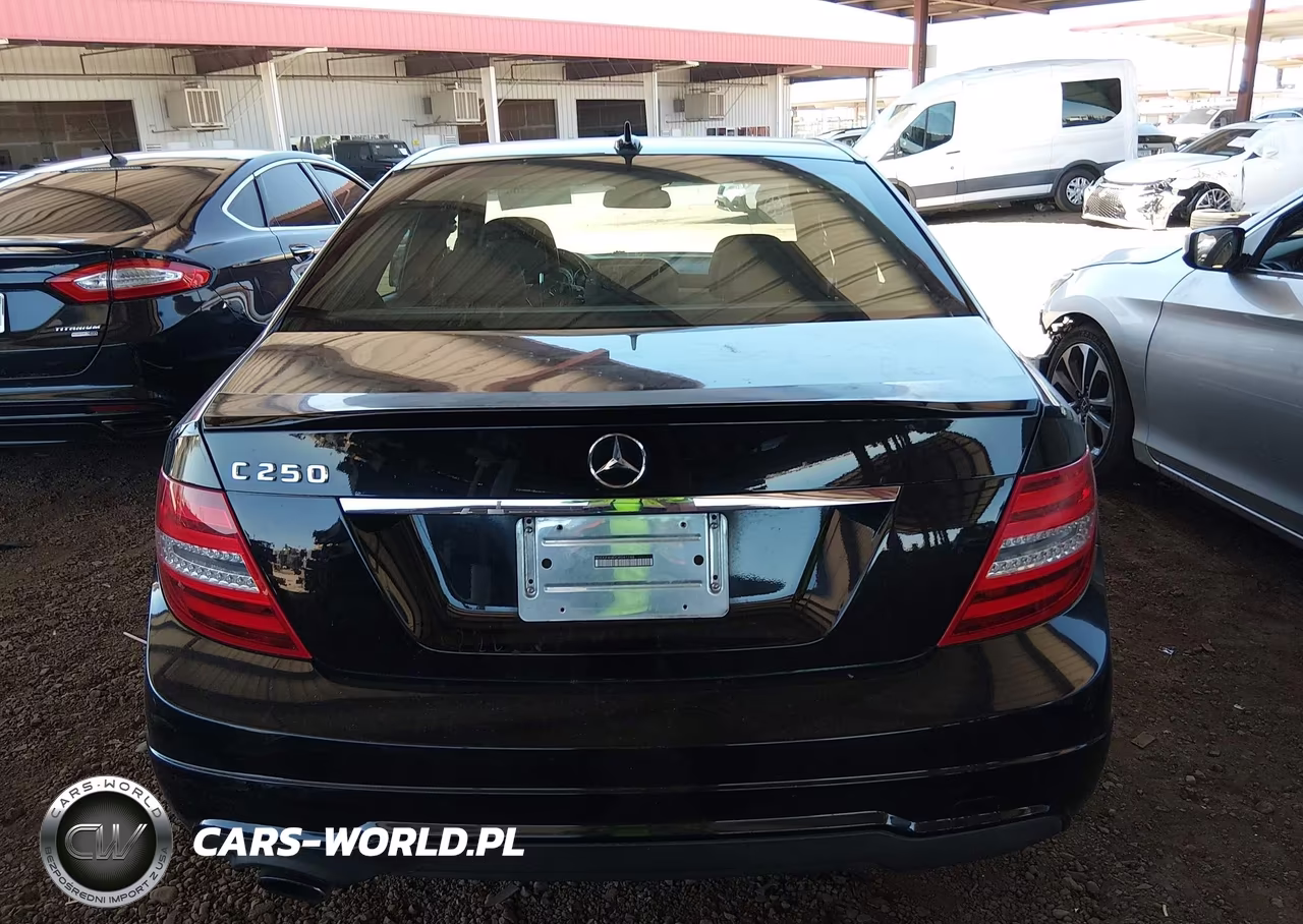 2013 Mercedes-Benz C 250 Sport VIN:WDDGF4HBXDR241744 - 16