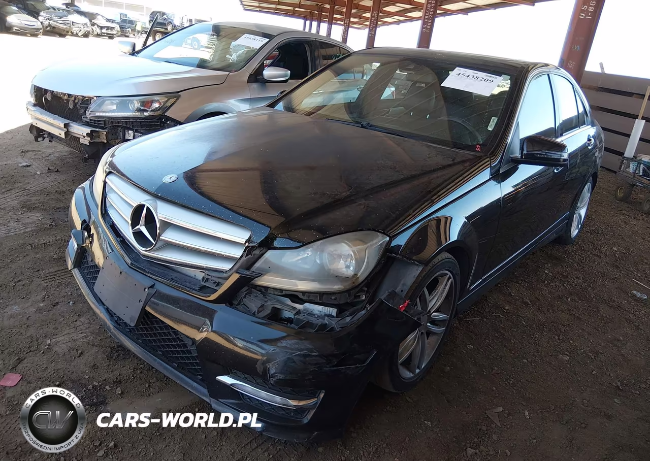 2013 Mercedes-Benz C 250 Sport VIN:WDDGF4HBXDR241744 - 2