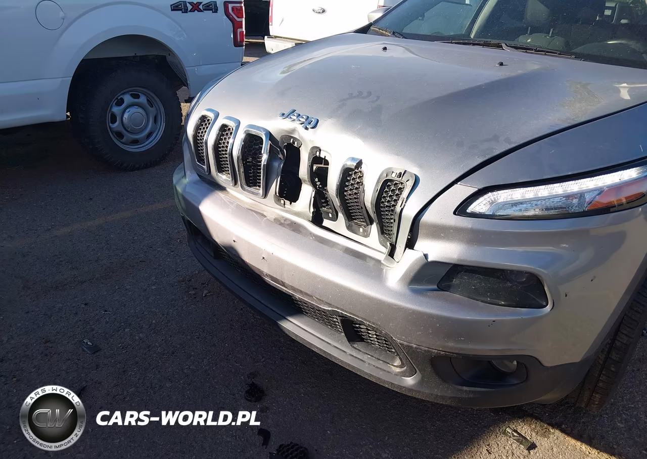 2015 Jeep Cherokee Latitude VIN:1C4PJMCB8FW691395 - 19