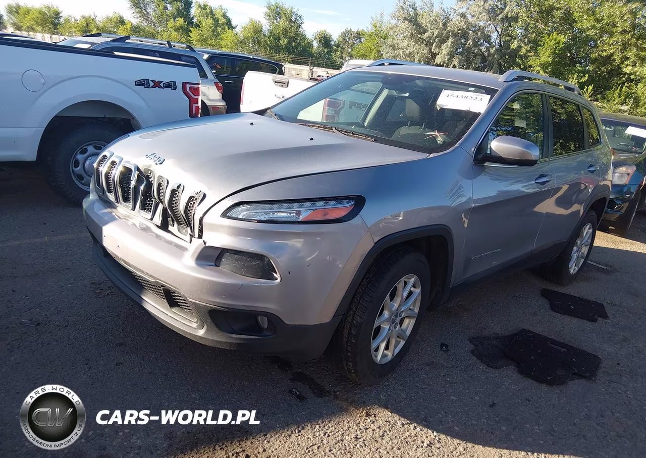 2015 Jeep Cherokee Latitude VIN:1C4PJMCB8FW691395 - 2