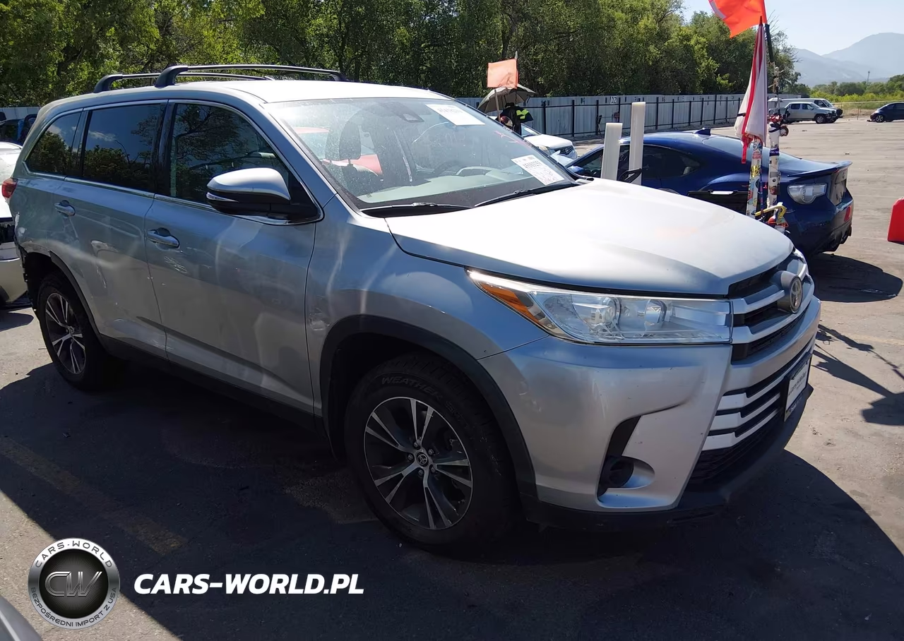 2019 Toyota Highlander Le – zdjęcie 1 z 19