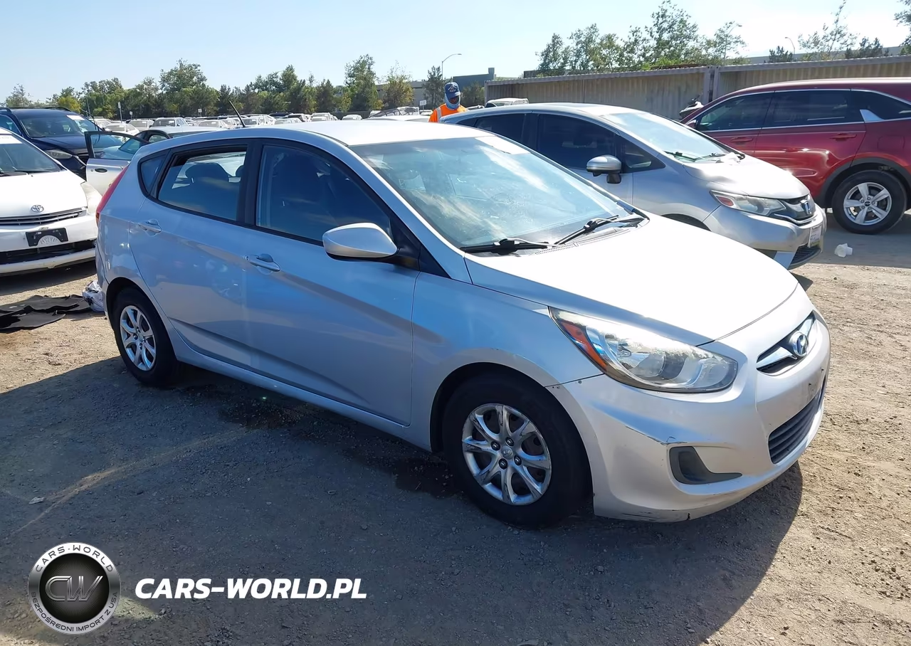 2013 Hyundai Accent Gs – zdjęcie 1 z 16