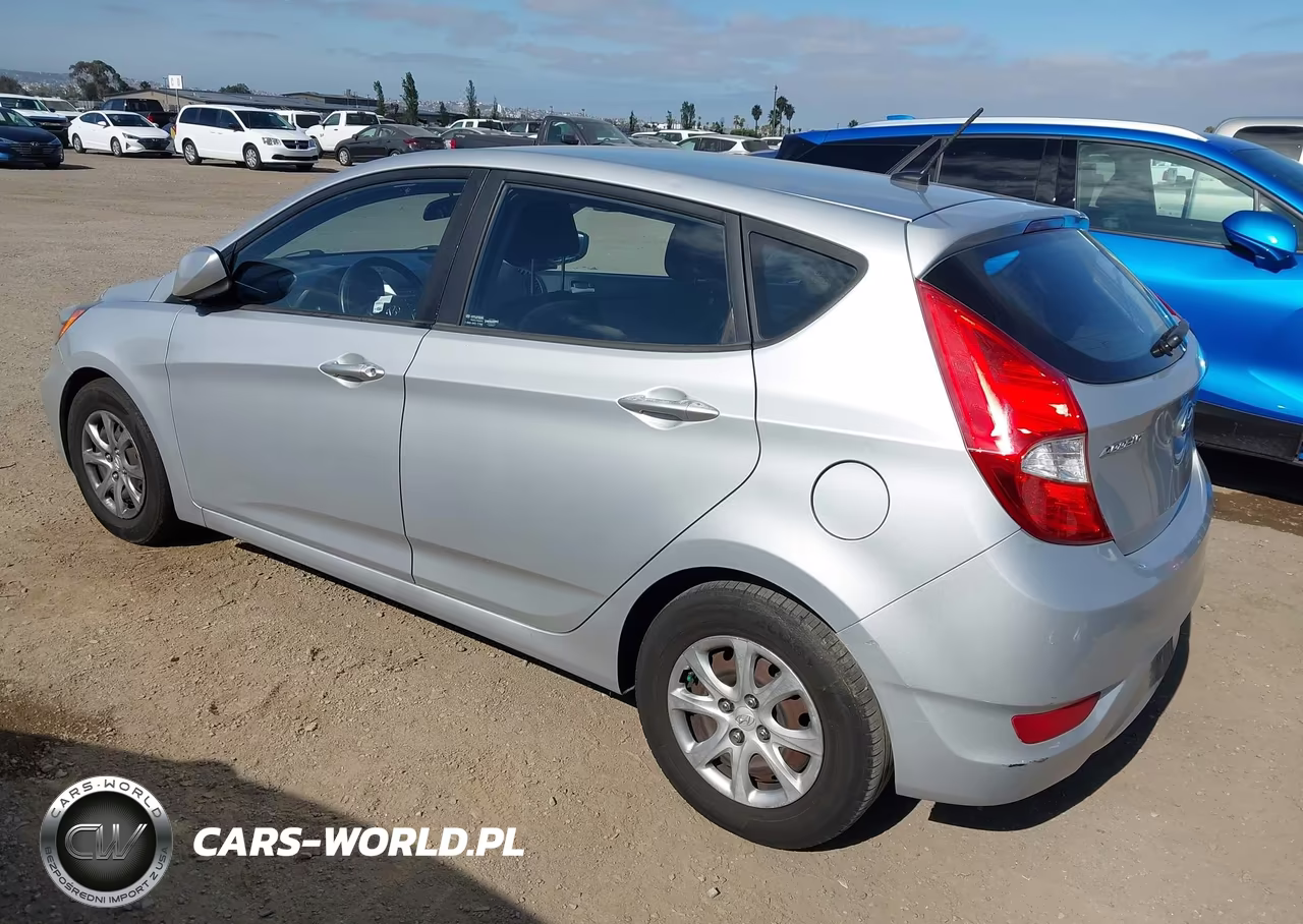 2013 Hyundai Accent Gs VIN:KMHCT5AE1DU138846 - 3
