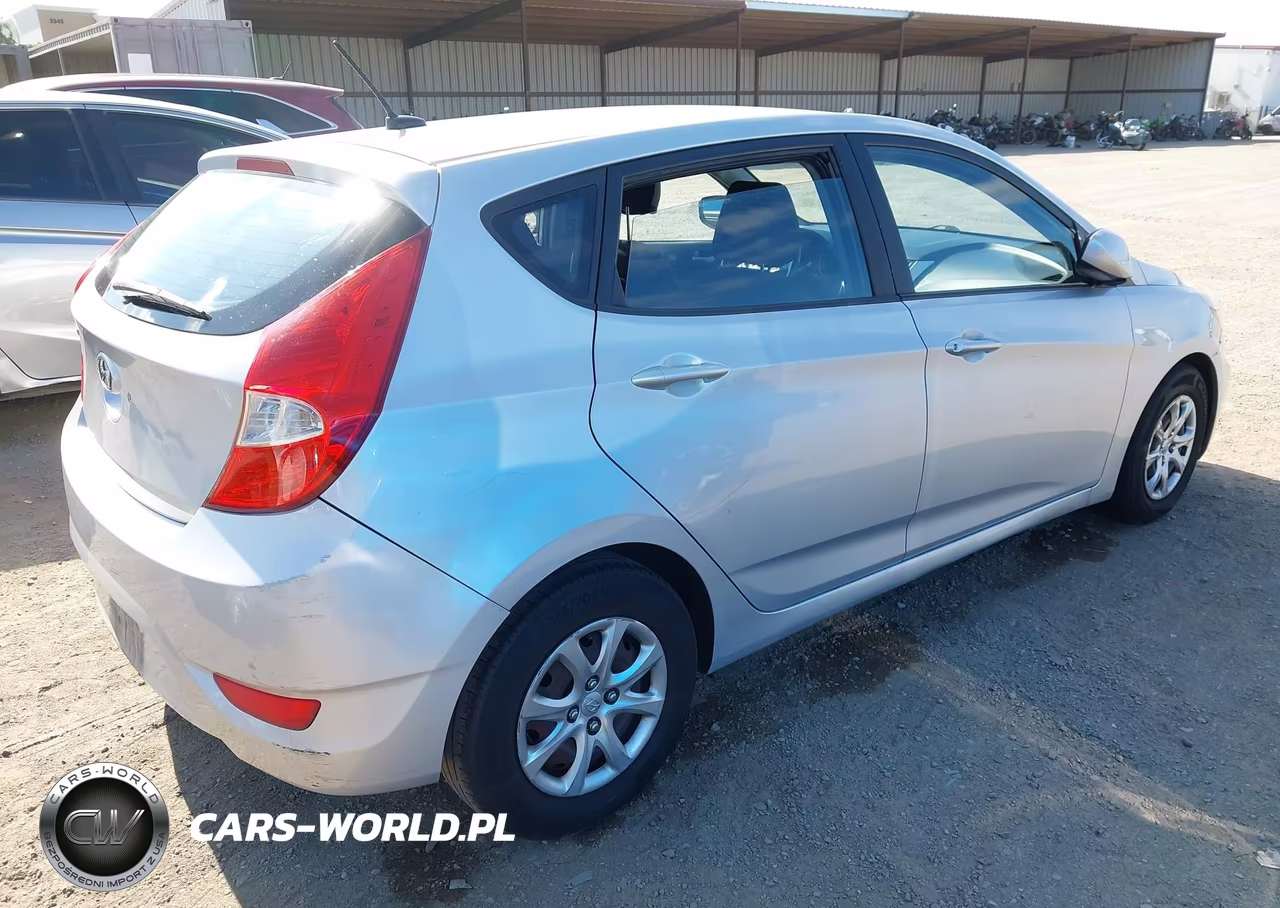 2013 Hyundai Accent Gs VIN:KMHCT5AE1DU138846 - 4