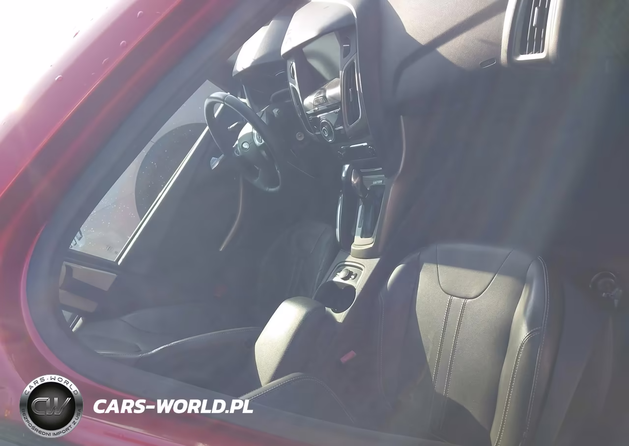 2012 Ford Focus Sel VIN:1FAHP3M28CL329646 - 5