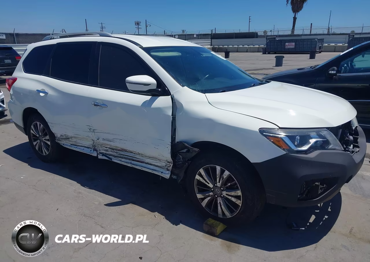 2018 Nissan Pathfinder Sv