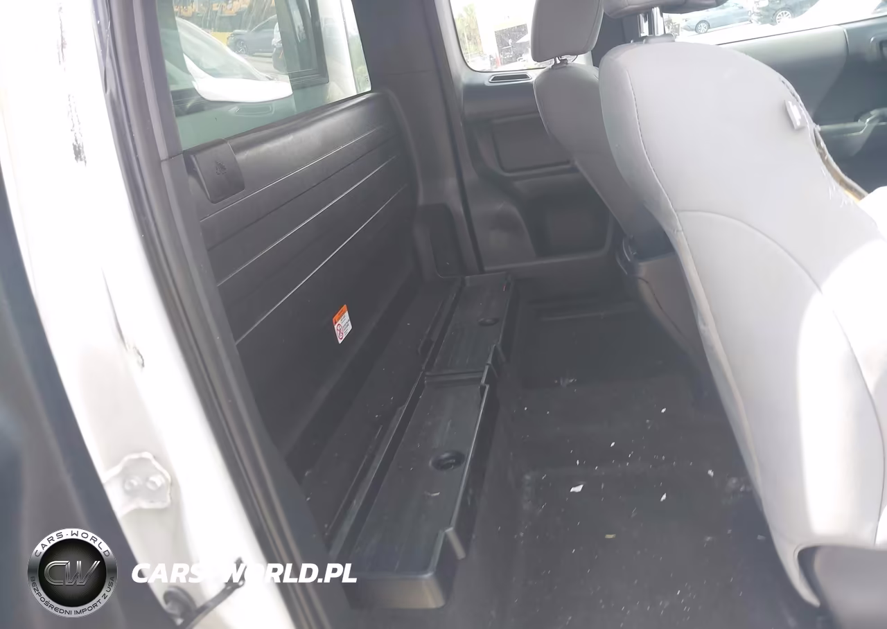 2017 Toyota Tacoma Sr VIN:5TFRX5GN2HX086433 - 8
