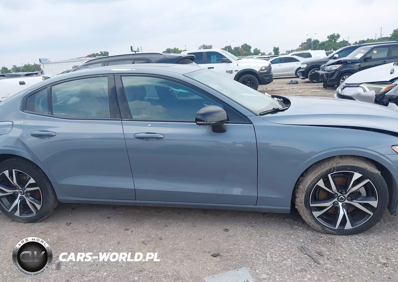 2024 Volvo S60 B5 Core Dark Theme VIN:7JRL12FK9RG323001 - 13