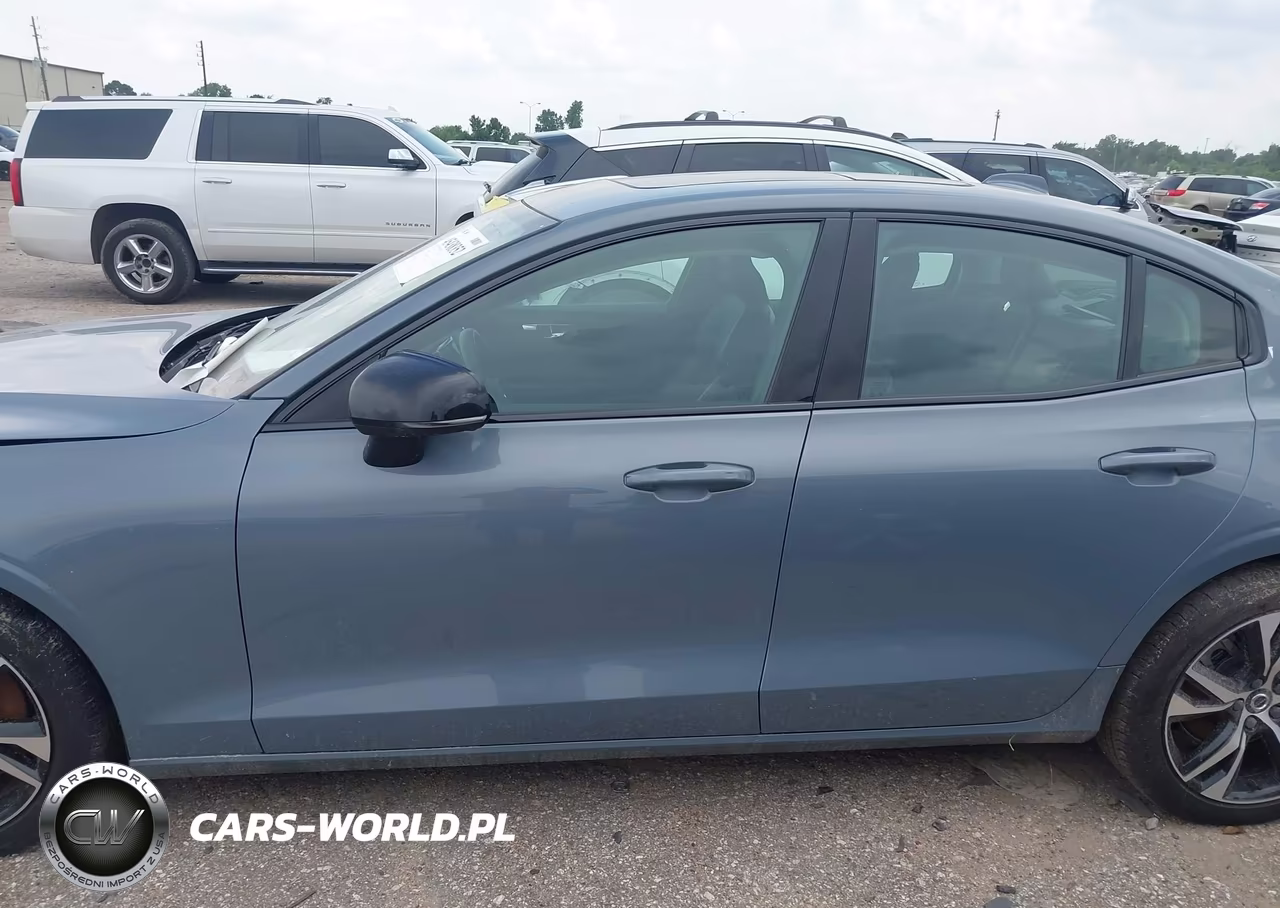 2024 Volvo S60 B5 Core Dark Theme VIN:7JRL12FK9RG323001 - 14