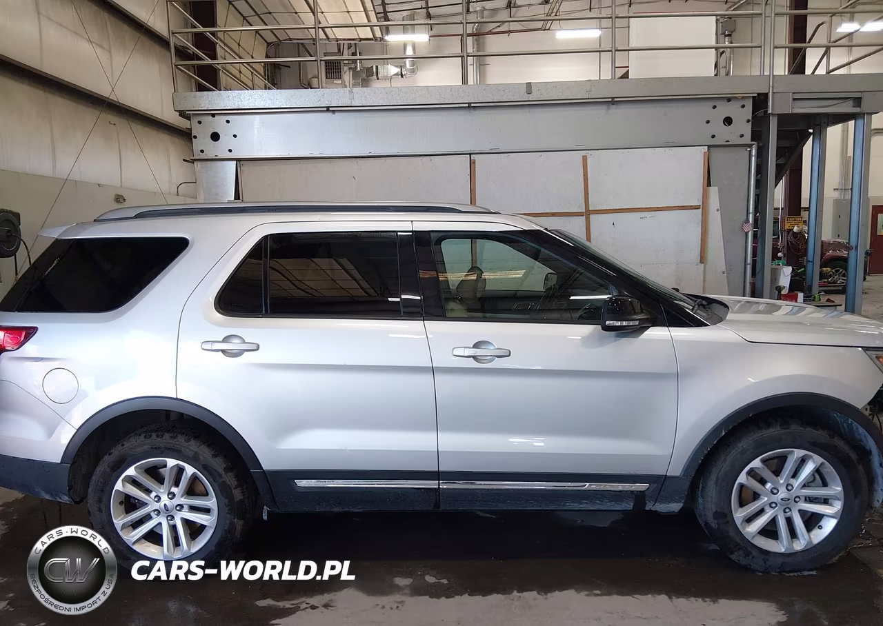 2017 Ford Explorer Xlt VIN:1FM5K7D81HGB16444 - 14