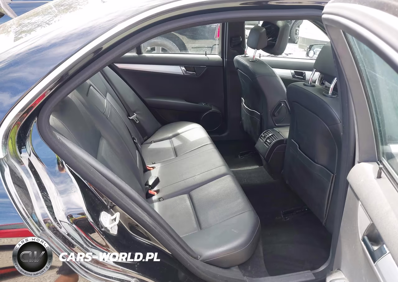 2011 Mercedes-Benz C 300 Sport VIN:WDDGF5EB4BR159421 - 18