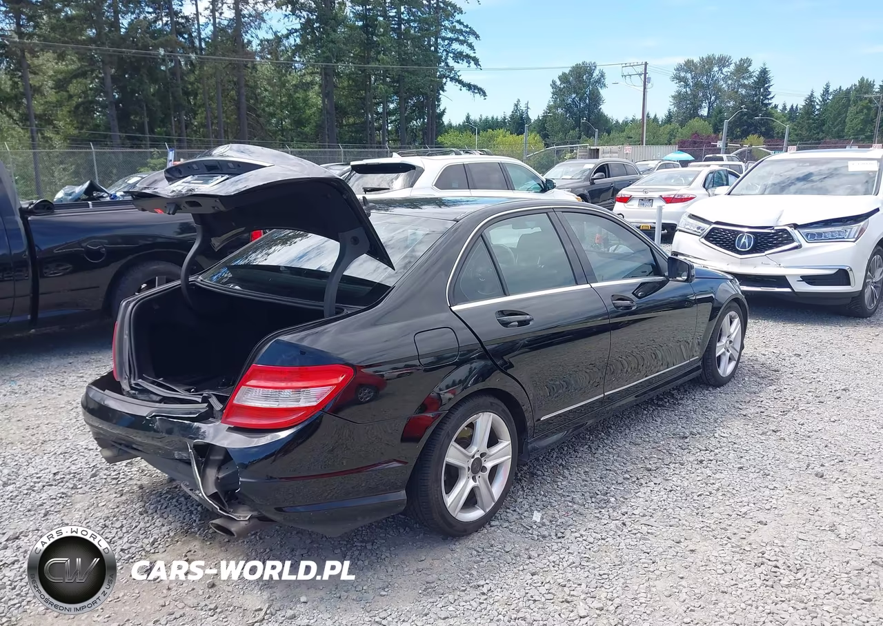 2011 Mercedes-Benz C 300 Sport VIN:WDDGF5EB4BR159421 - 4