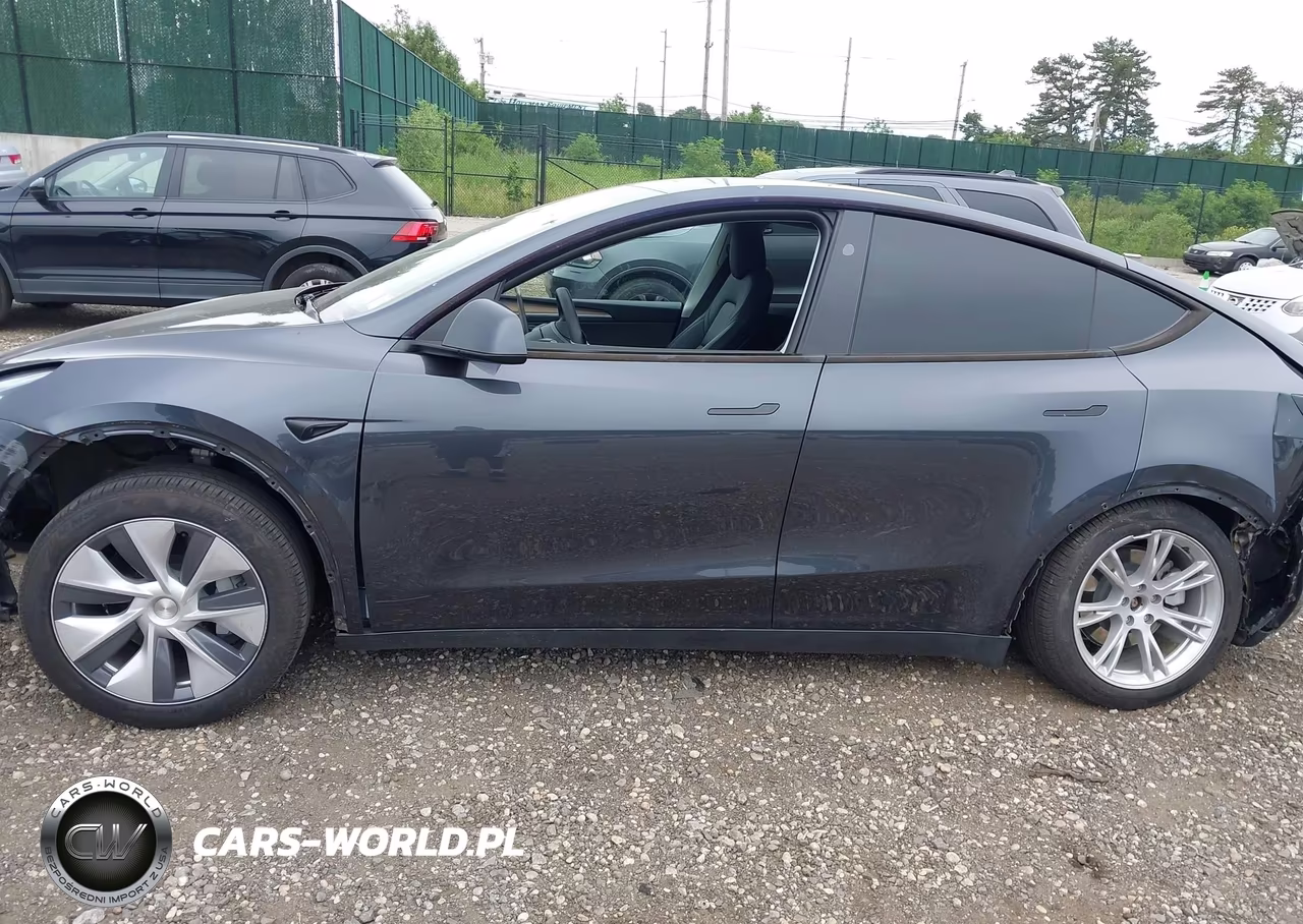 2024 Tesla Model Y Long Range Dual Motor All-Wheel Drive VIN:7SAYGDEE1RA273618 - 14