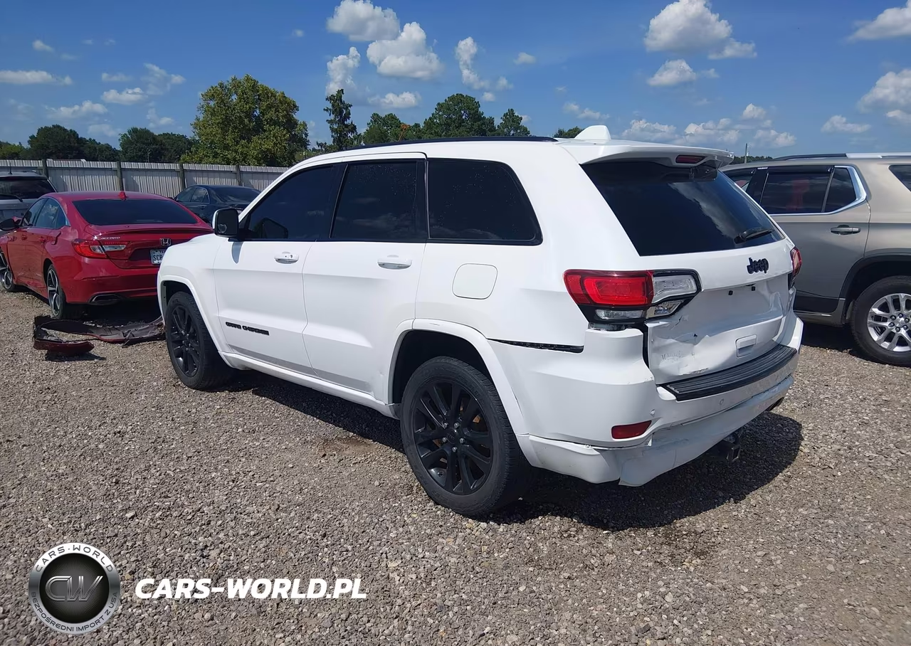 2017 Jeep Grand Cherokee Altitude 4X2 VIN:1C4RJEAG5HC757161 - 3