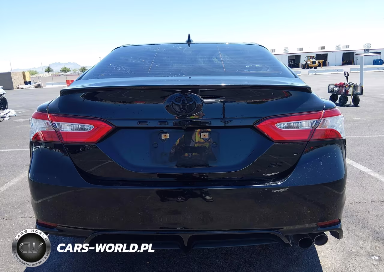 2020 Toyota Camry Se Nightshade Edition VIN:4T1G11AK2LU364740 - 17
