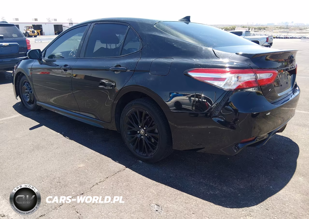 2020 Toyota Camry Se Nightshade Edition VIN:4T1G11AK2LU364740 - 3