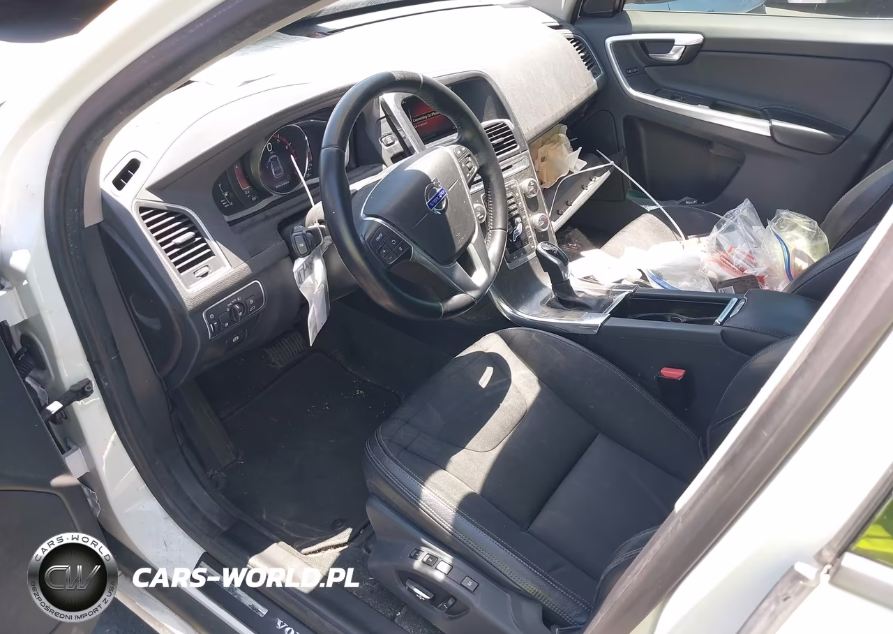 2016 Volvo Xc60 T5 Drive-E VIN:YV440MDJ8G2923477 - 13
