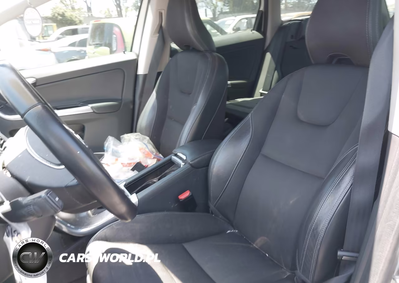 2016 Volvo Xc60 T5 Drive-E VIN:YV440MDJ8G2923477 - 14