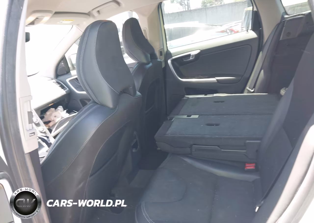 2016 Volvo Xc60 T5 Drive-E VIN:YV440MDJ8G2923477 - 16