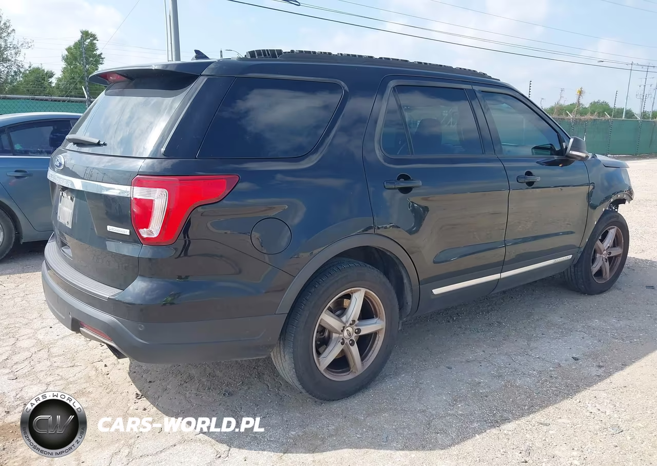 2019 Ford Explorer Xlt VIN:1FM5K7DH1KGB06729 - 4