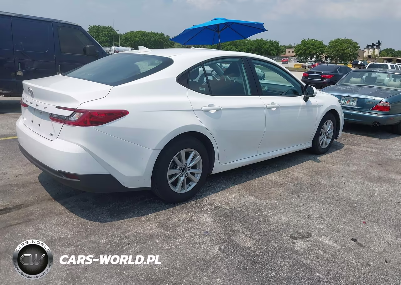 2025 Toyota Camry Le VIN:4T1DAACK1SU583879 - 4