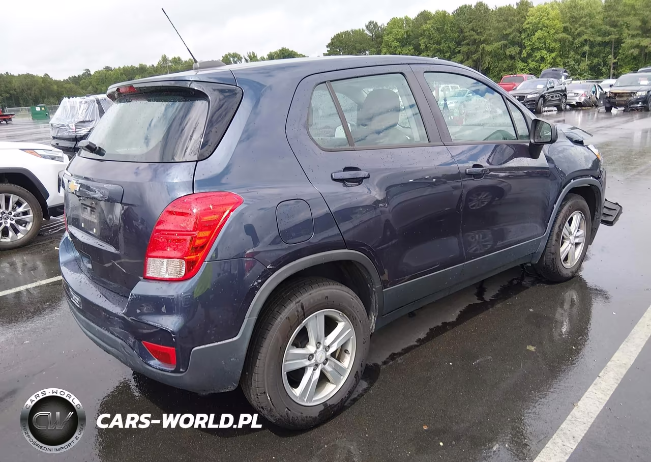 2019 Chevrolet Trax Ls VIN:3GNCJNSB2KL135175 - 4
