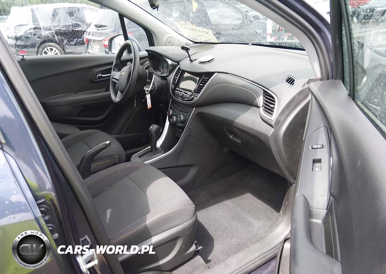 2019 Chevrolet Trax Ls VIN:3GNCJNSB2KL135175 - 5