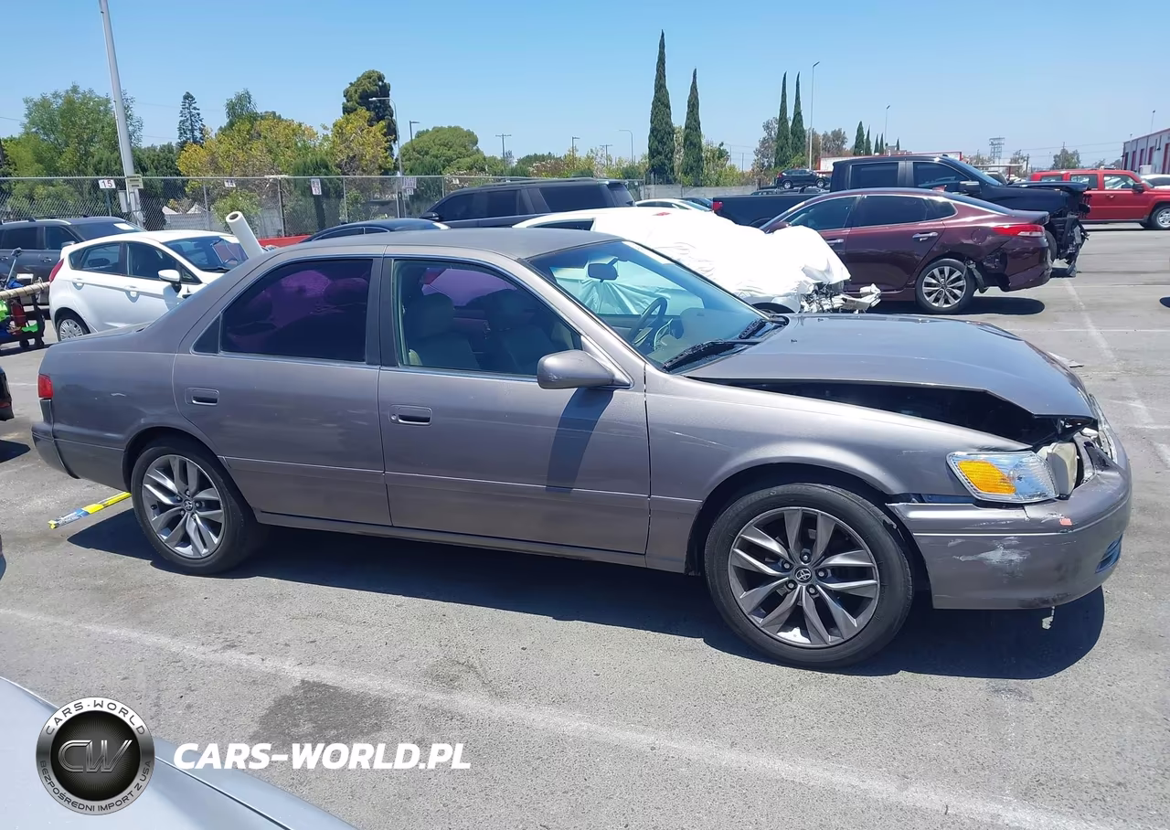 2000 Toyota Camry Le VIN:JT2BG22K7Y0515712 - 13
