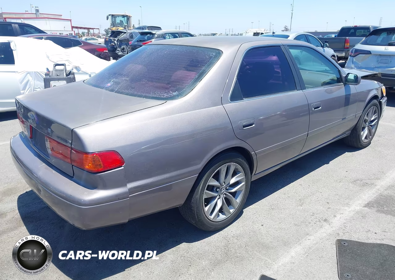 2000 Toyota Camry Le VIN:JT2BG22K7Y0515712 - 4
