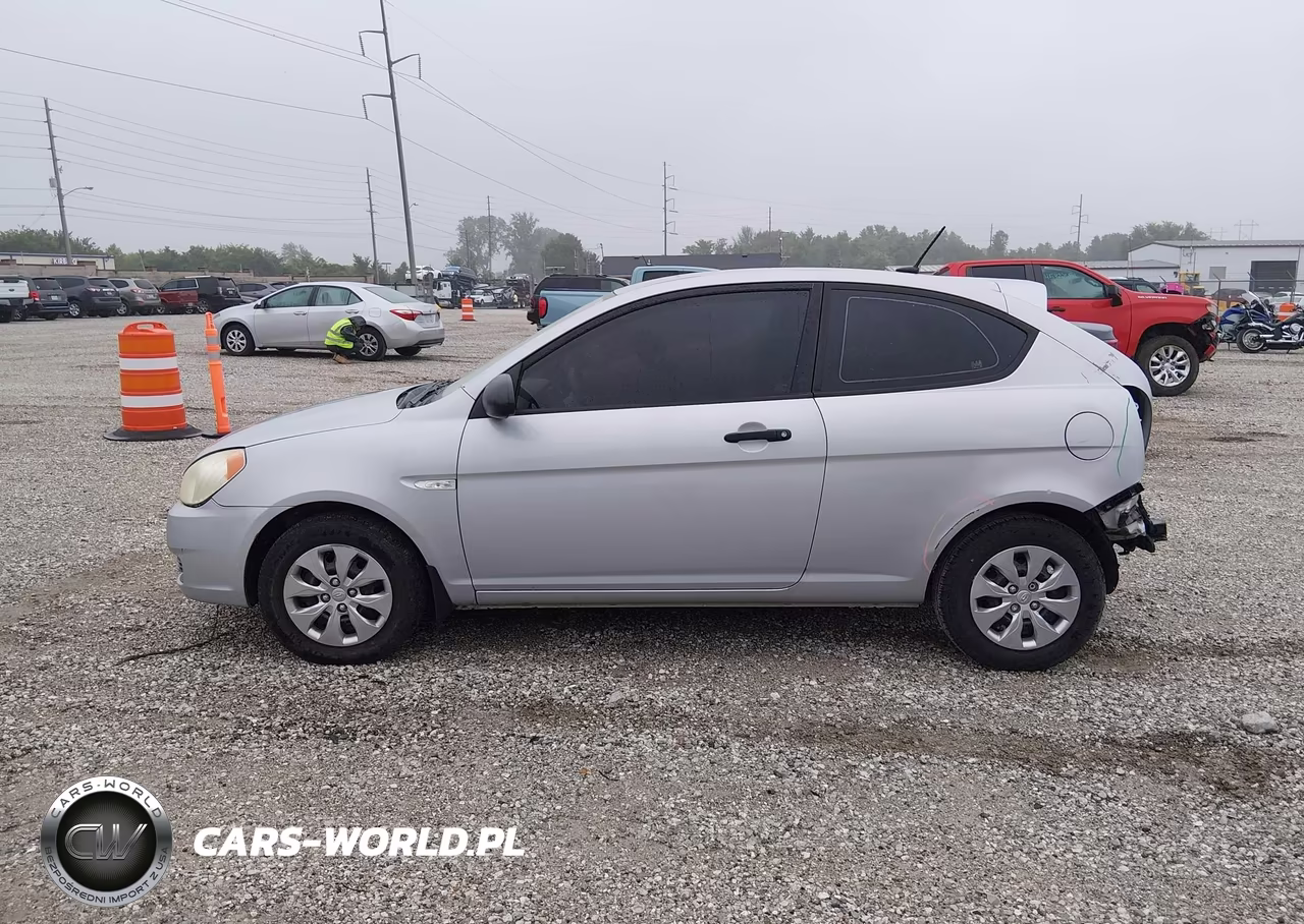 2009 Hyundai Accent Gs VIN:KMHCM36C39U114855 - 15