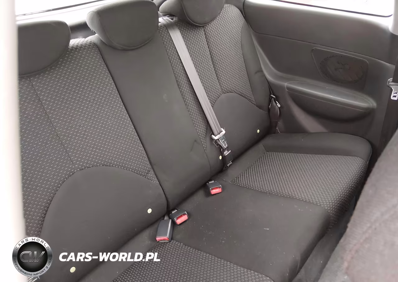 2009 Hyundai Accent Gs VIN:KMHCM36C39U114855 - 8