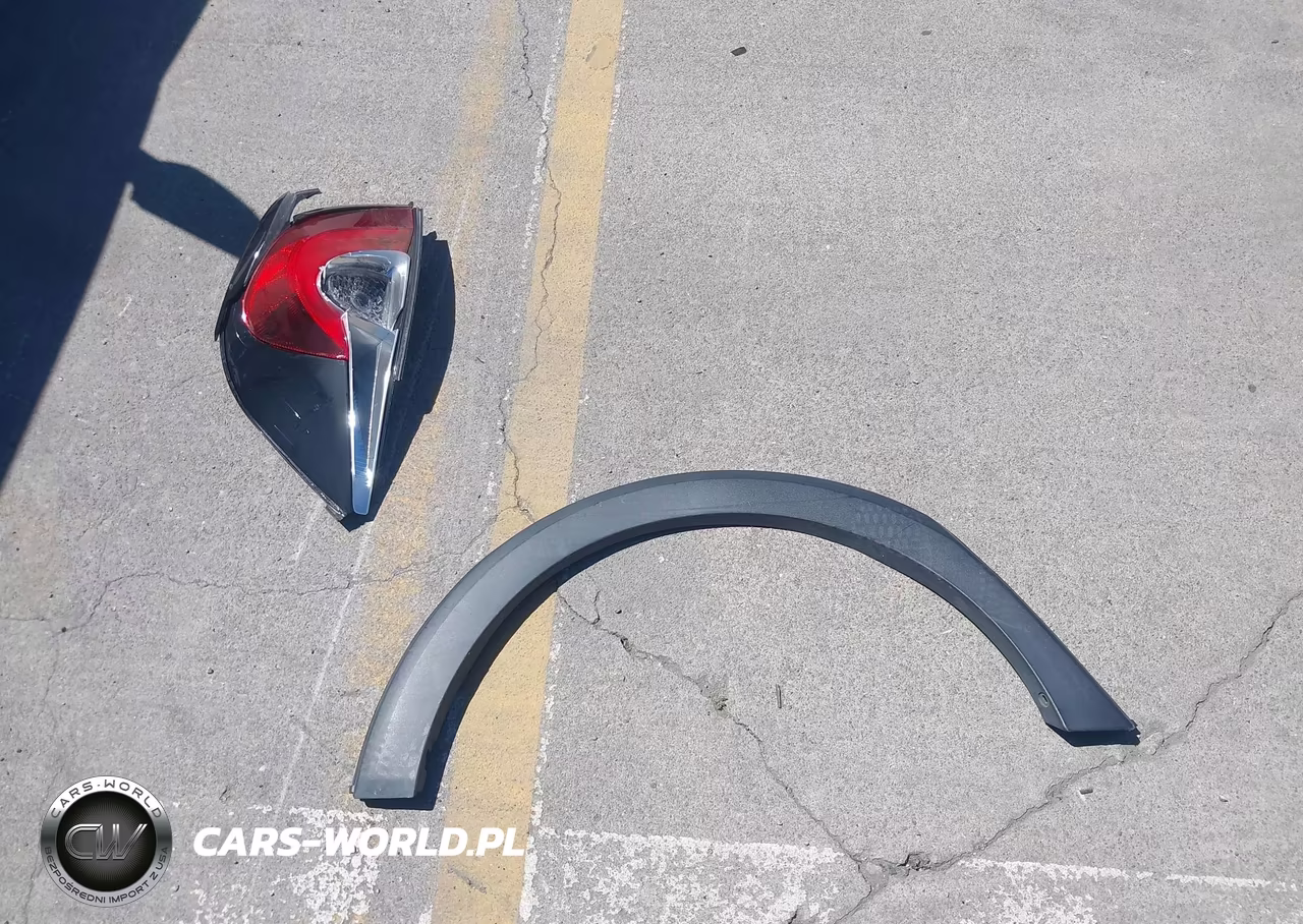 2018 Toyota Prius C One VIN:JTDKDTB38J1615137 - 12