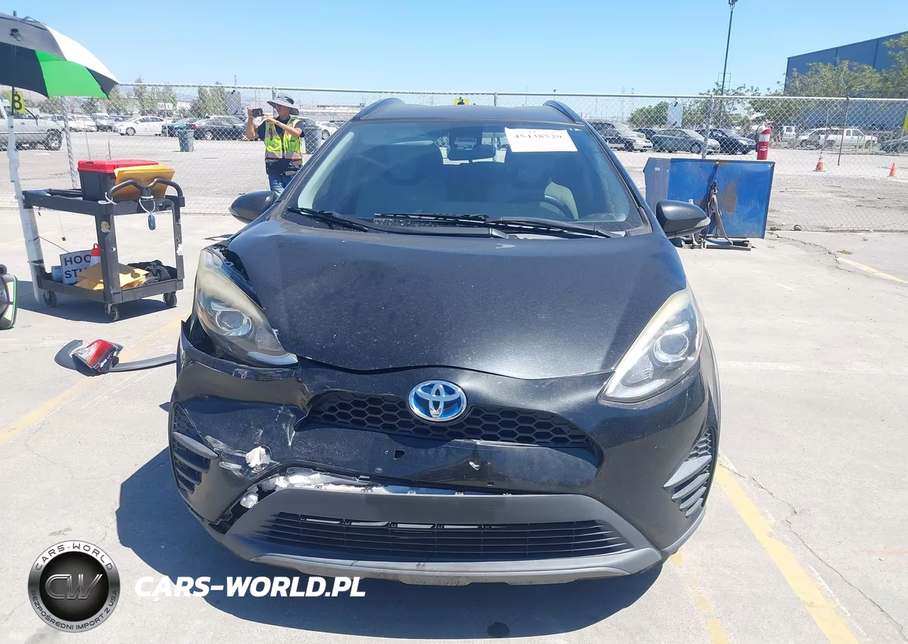 2018 Toyota Prius C One VIN:JTDKDTB38J1615137 - 15
