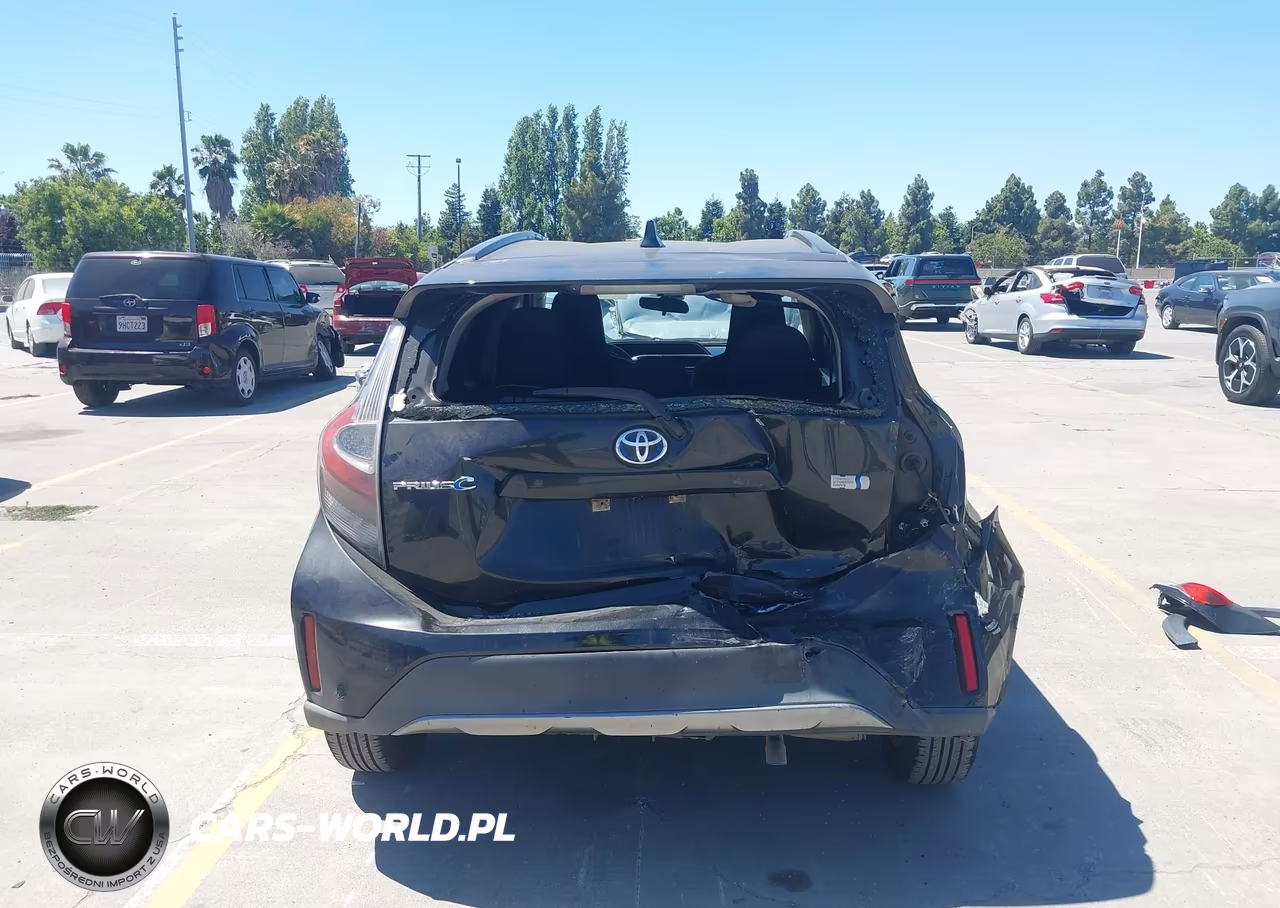2018 Toyota Prius C One VIN:JTDKDTB38J1615137 - 19