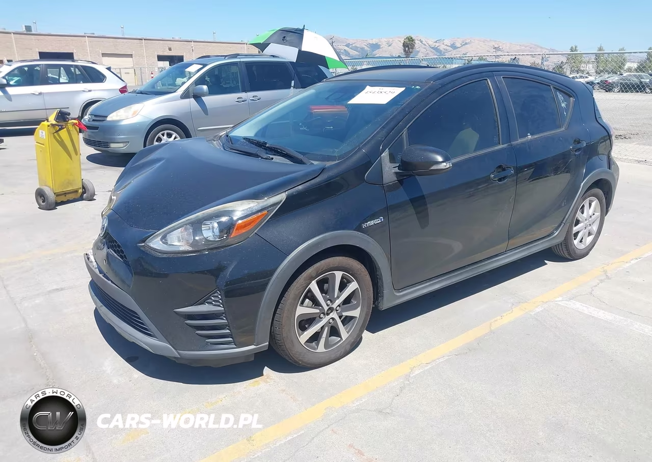 2018 Toyota Prius C One VIN:JTDKDTB38J1615137 - 2