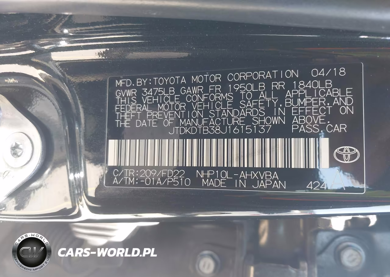 2018 Toyota Prius C One VIN:JTDKDTB38J1615137 - 9