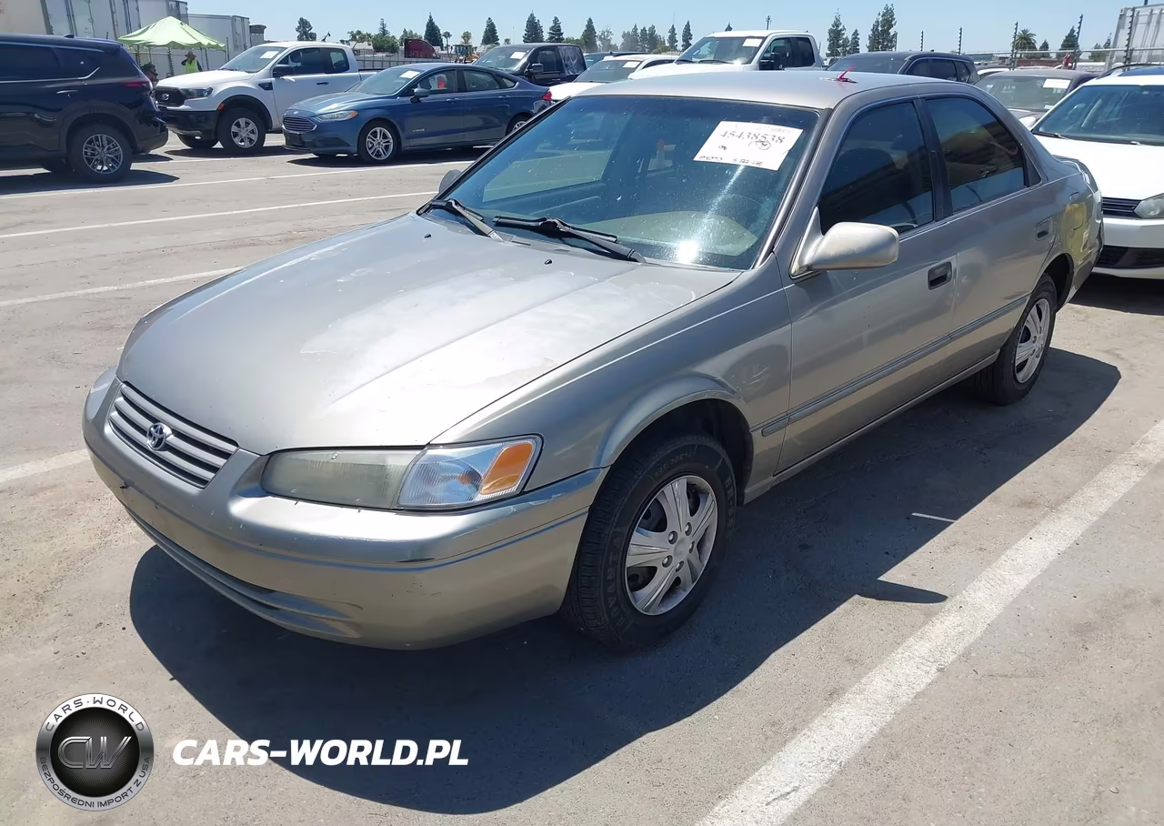 1999 Toyota Camry Le VIN:4T1BG22K1XU462418 - 2