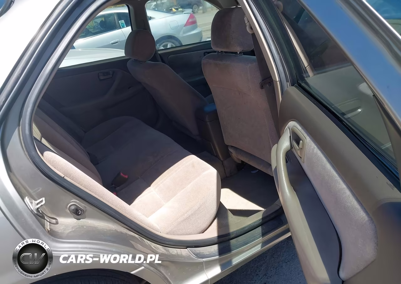 1999 Toyota Camry Le VIN:4T1BG22K1XU462418 - 8