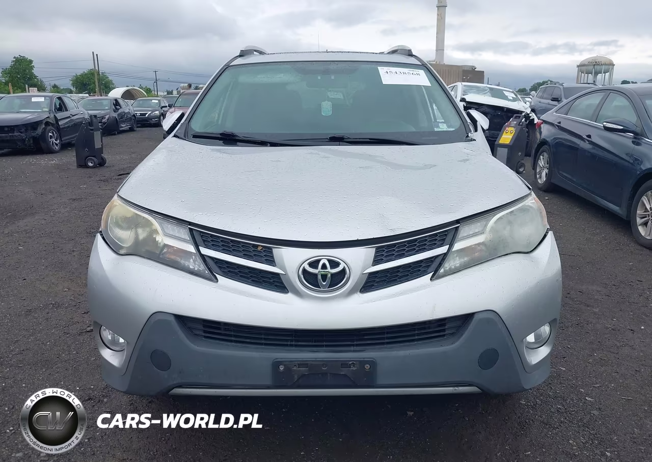 2015 Toyota Rav4 Xle VIN:2T3RFREV1FW327249 - 12
