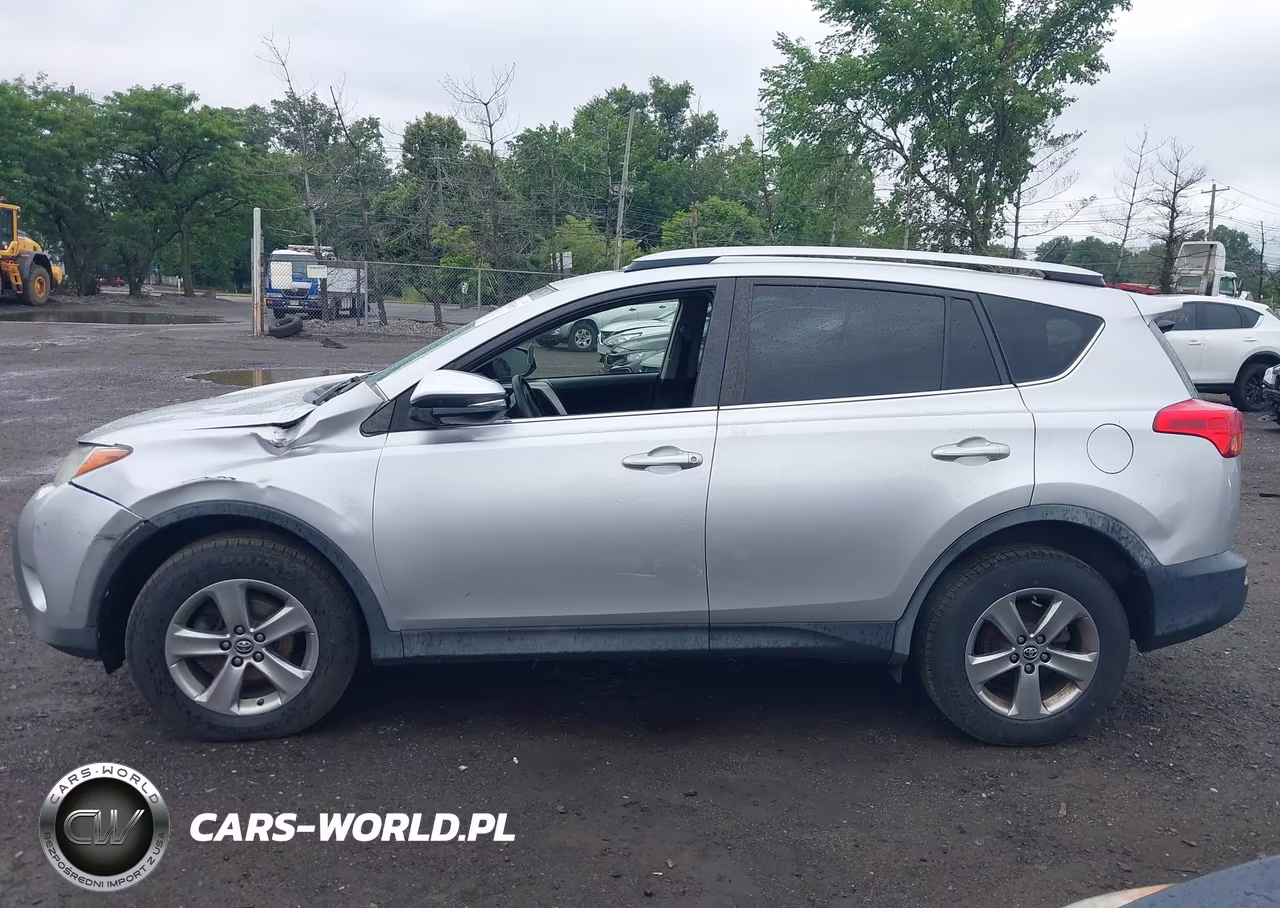 2015 Toyota Rav4 Xle VIN:2T3RFREV1FW327249 - 14