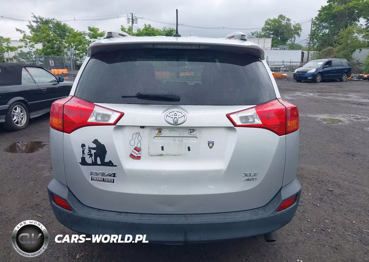 2015 Toyota Rav4 Xle VIN:2T3RFREV1FW327249 - 16