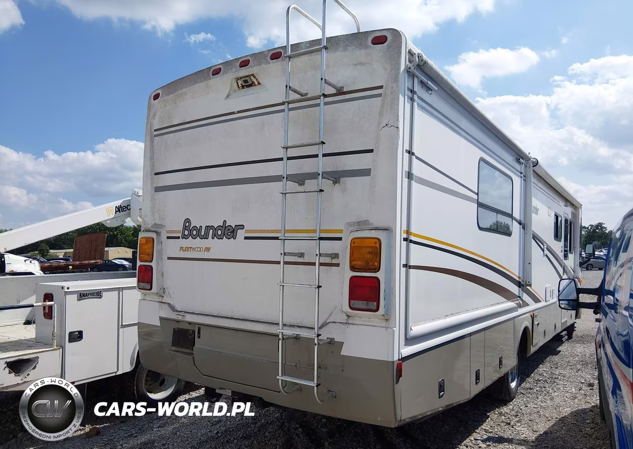 2004 Workhorse Custom Chassis Motorhome Chassis W22 VIN:5B4MP67G943389105 - 4