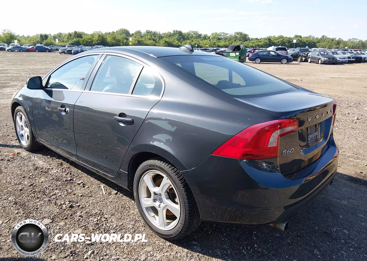 2013 Volvo S60 T5 VIN:YV1612FH8D2177884 - 3