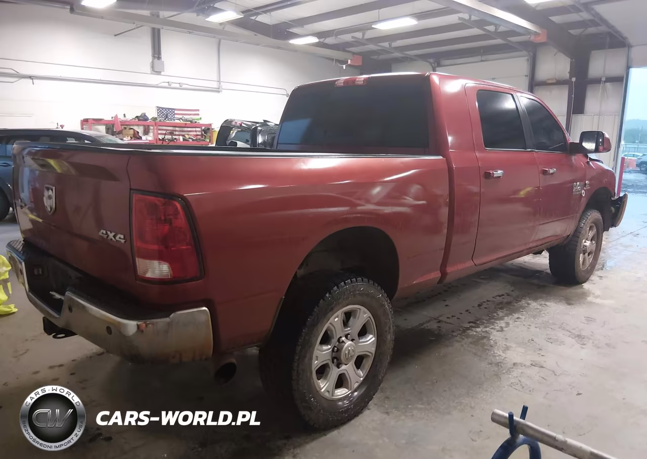 2015 Ram 2500 Lone Star VIN:3C6UR5ML8FG570929 - 4