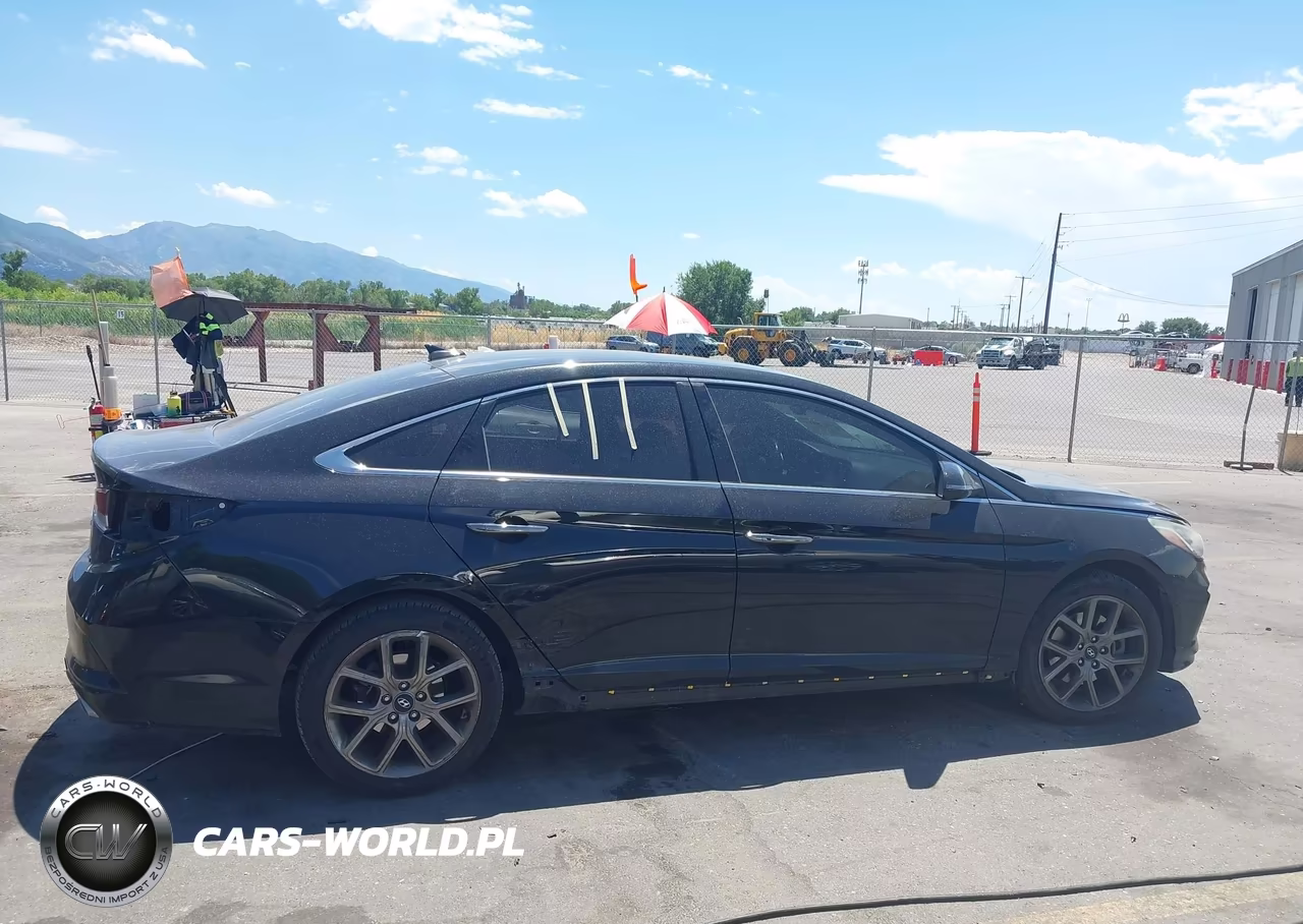 2018 Hyundai Sonata Sport 2.0T VIN:5NPE34AB5JH610839 - 13