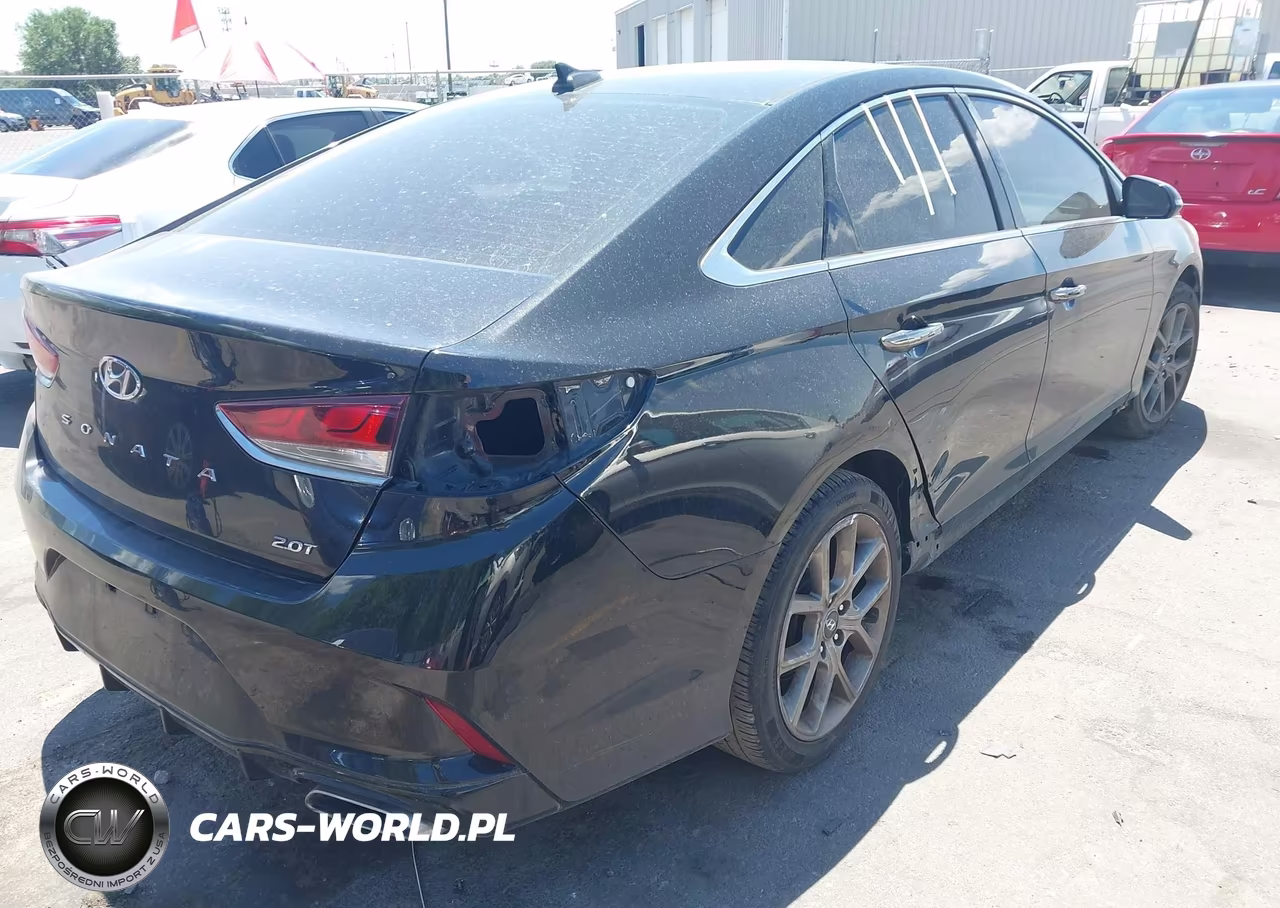 2018 Hyundai Sonata Sport 2.0T VIN:5NPE34AB5JH610839 - 17