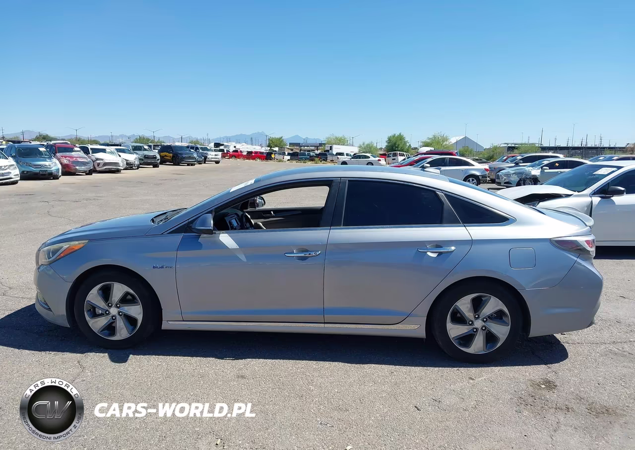 2016 Hyundai Sonata Hybrid Limited VIN:KMHE34L16GA020052 - 14