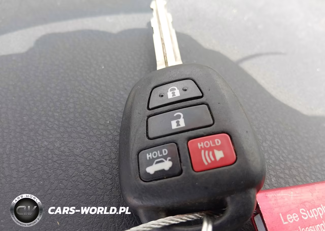 2017 Toyota Corolla Le VIN:2T1BURHE8HC790988 - 11