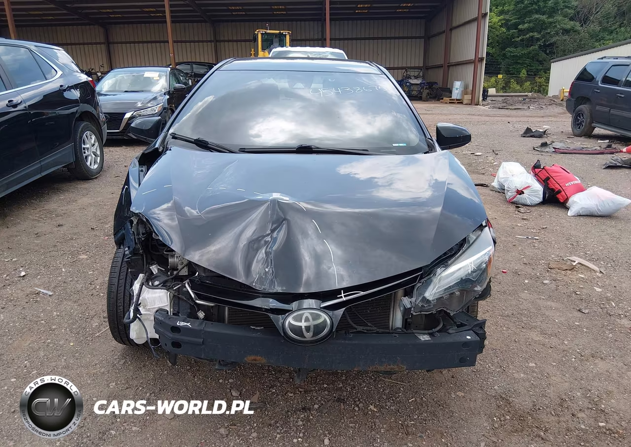 2017 Toyota Corolla Le VIN:2T1BURHE8HC790988 - 12