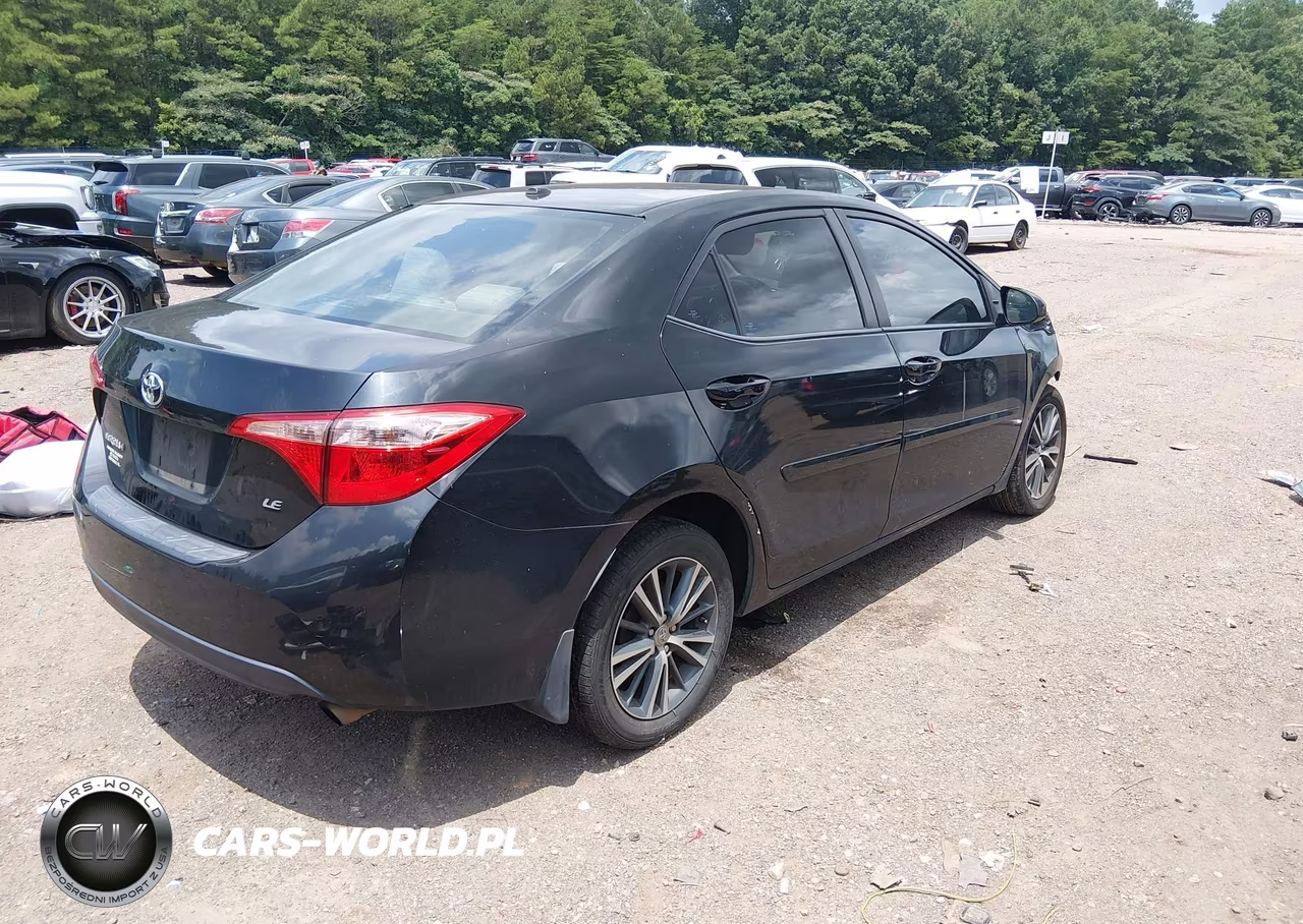 2017 Toyota Corolla Le VIN:2T1BURHE8HC790988 - 4